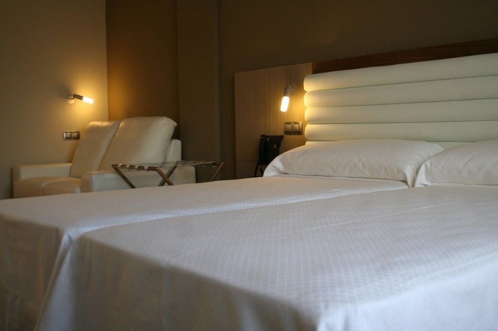 Hotel Duero Laguna de Duero Zewnętrze zdjęcie